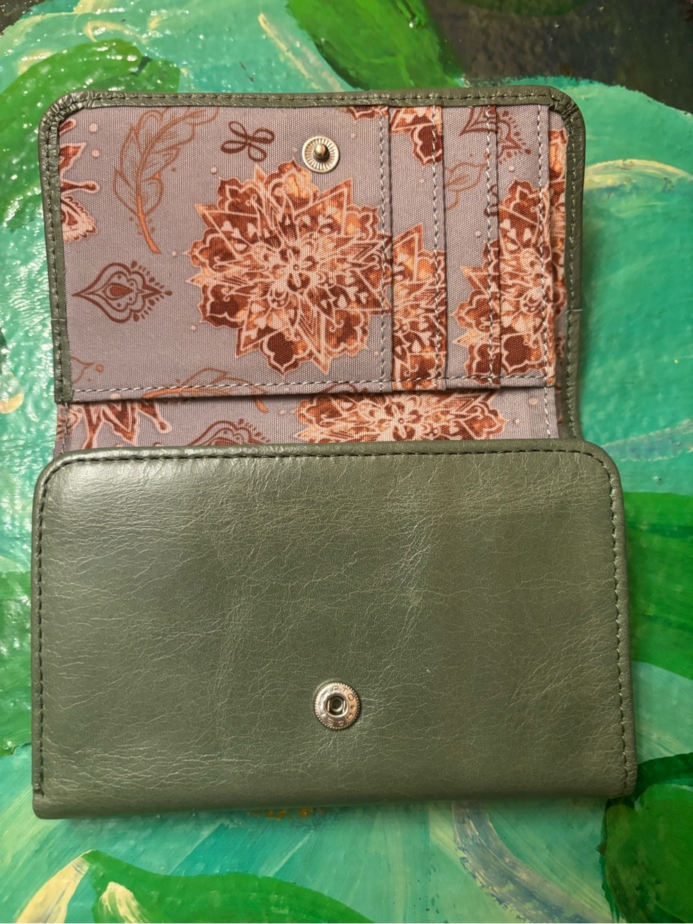 Hobo International Green Trifold Wallet - Picture 2 of 4
